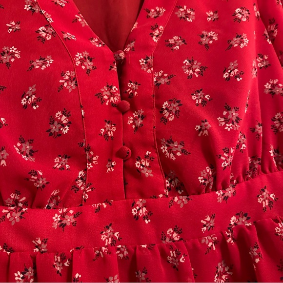 Madewell v-neck peplum blouse - little lillies - Picture 4 of 4